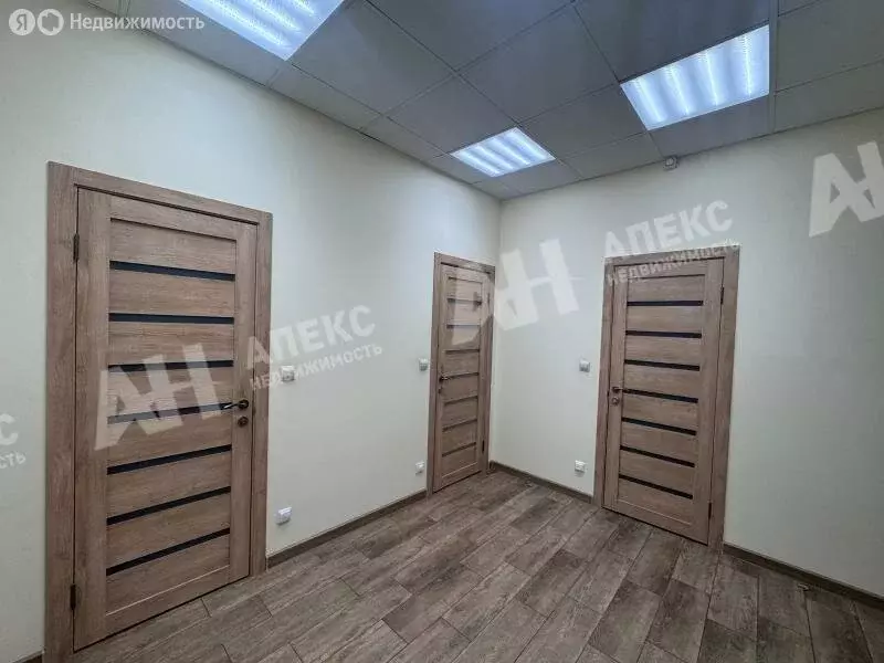 Офис (301 м) - Фото 1