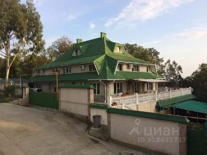 Дом в Краснодарский край, Сочи ул. Бризовая, 4 (750 м) - Фото 0
