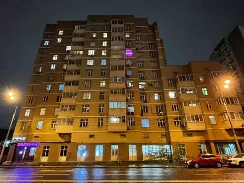 Продается 3-комнатная квартира - Фото 1