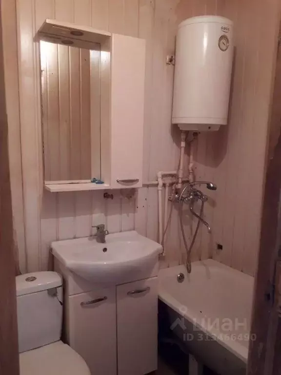 Комната Татарстан, Бугульма ул. Газинура Гафиатуллина, 32 - Фото 0