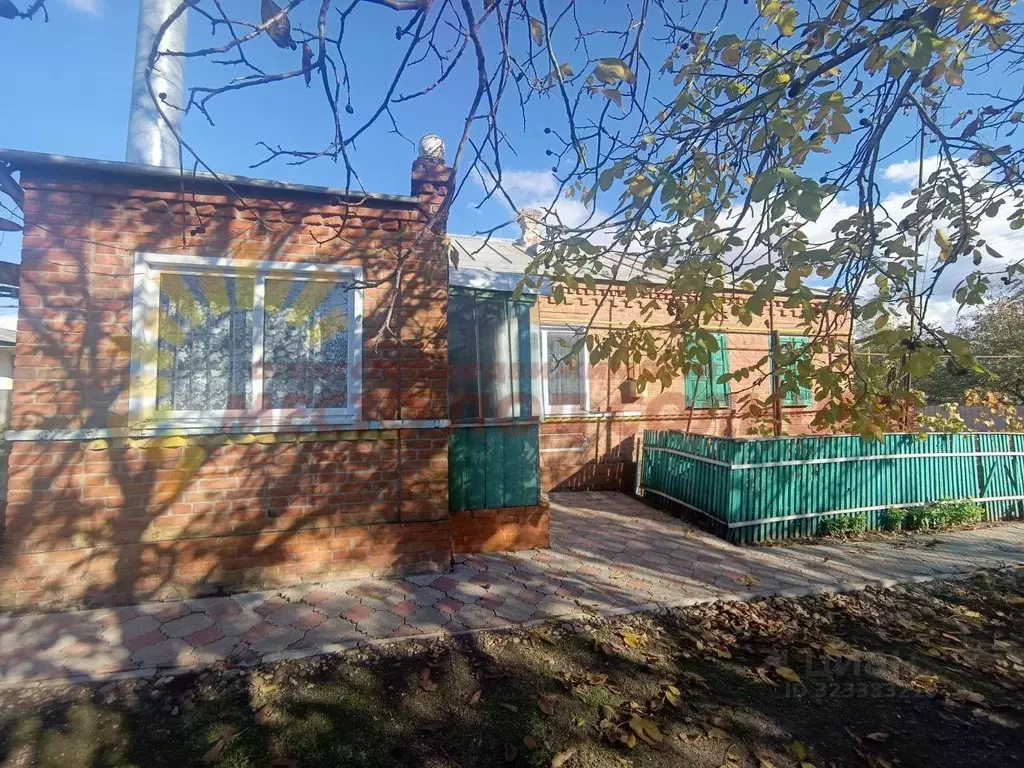 Дом в Краснодарский край, Щербиновский район, Екатериновское с/пос, с. ... - Фото 1