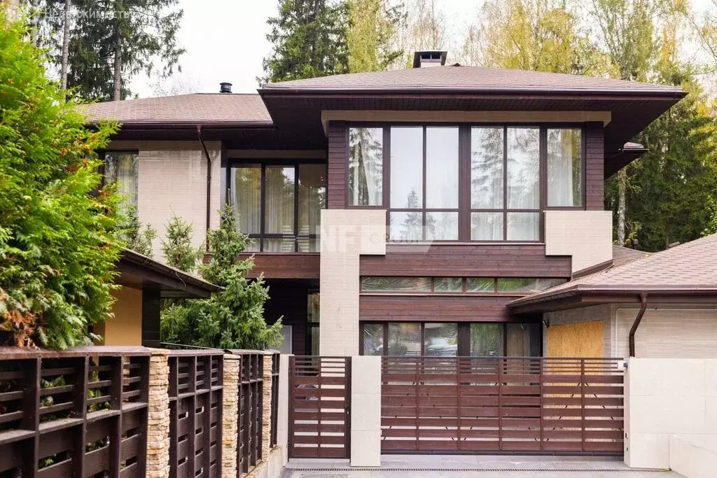 Дом в деревня Бурцево, КП Променад (410 м) - Фото 1