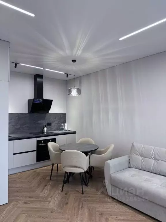 1-к кв. Астраханская область, Астрахань ул. Ахшарумова, 25 (42.7 м) - Фото 1