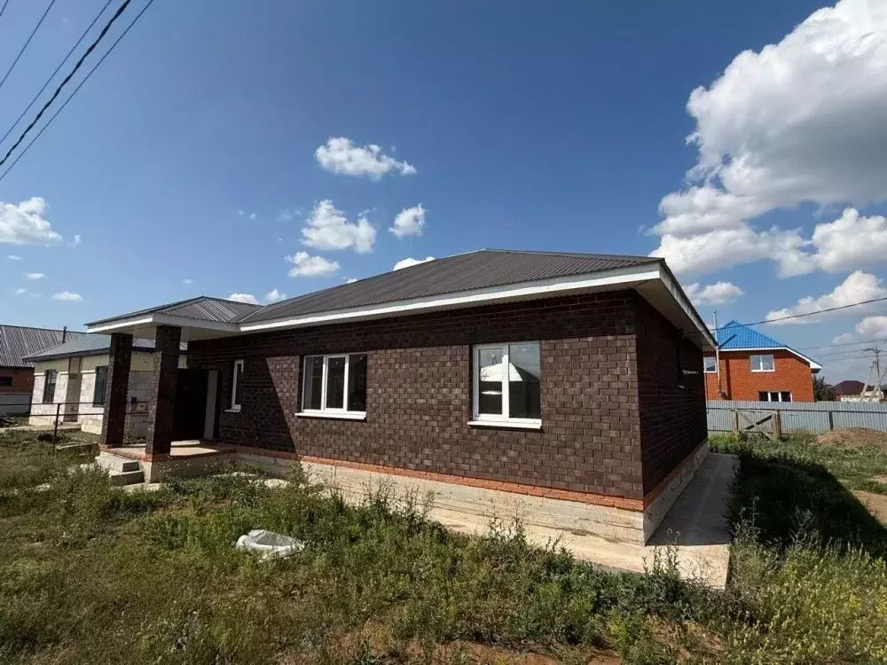 Дом в Оренбургская область, Оренбургский район, Ивановский сельсовет, ... - Фото 1