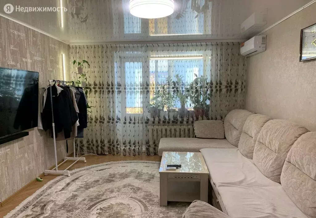 3-комнатная квартира: Ялуторовск, улица Свердлова, 53 (60 м) - Фото 0