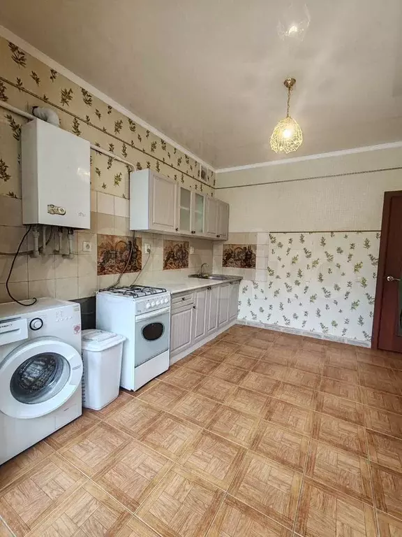 1-к. квартира, 42 м, 2/5 эт. - Фото 0