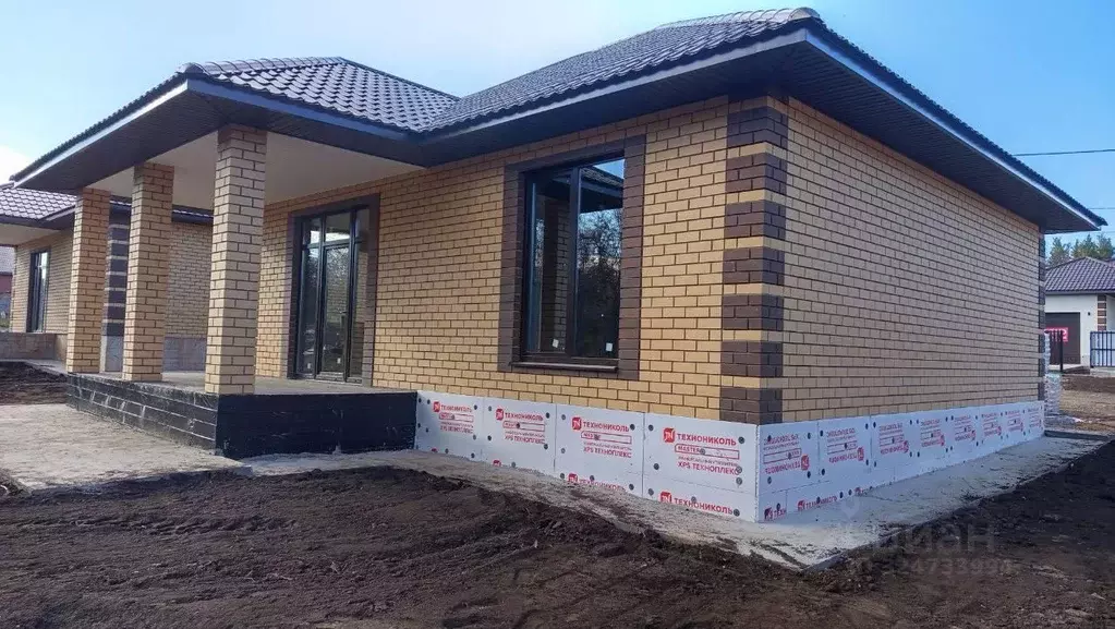 Дом в Оренбургская область, Оренбургский район, с. Подгородняя ... - Фото 1