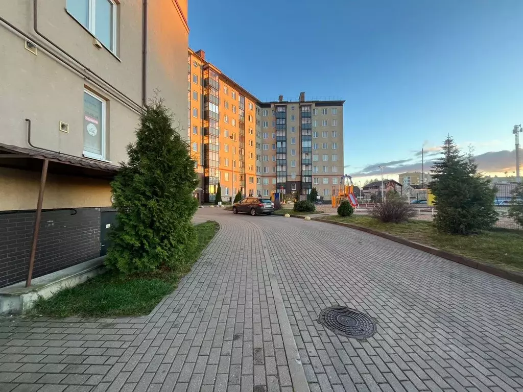 2-к кв. Калининградская область, Калининград Аэропортная ул., 1А (70.0 ... - Фото 1