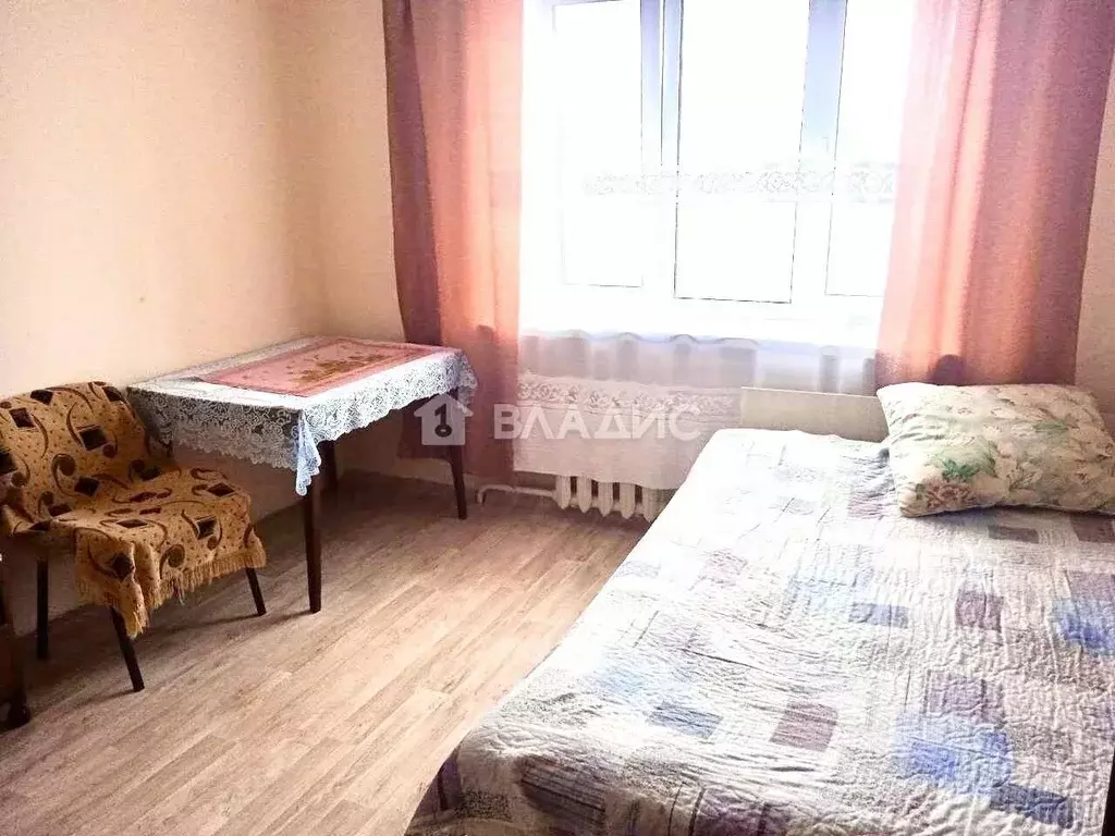 Комната Нижегородская область, Нижний Новгород ул. Юлиуса Фучика, 3 ... - Фото 0