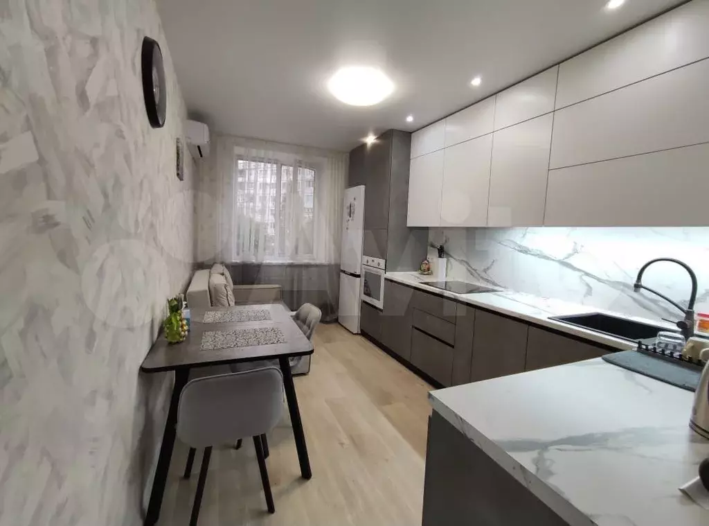 2-к. квартира, 60 м, 5/9 эт. - Фото 1