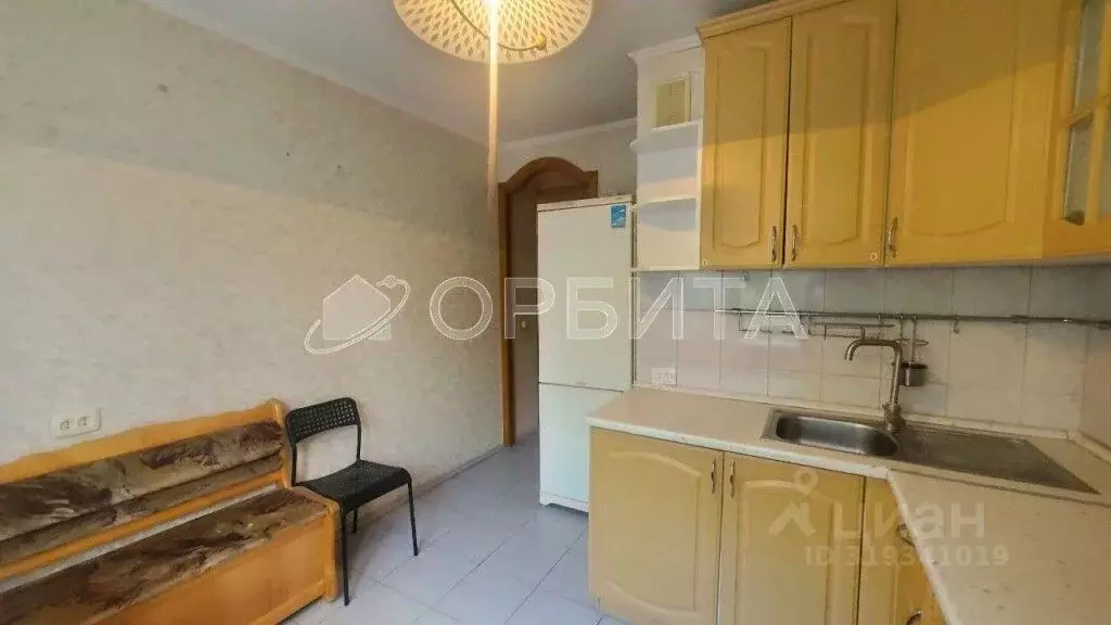 2-к кв. Тюменская область, Тюмень ул. Софьи Ковалевской, 11 (49.8 м) - Фото 0