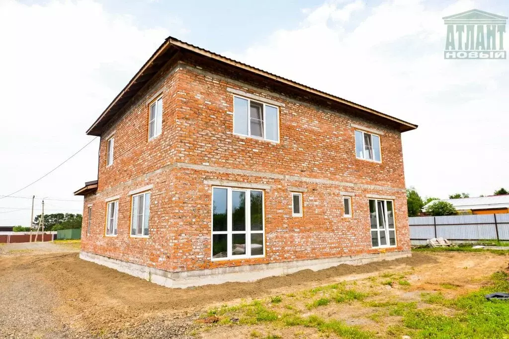 Дом в село Некрасовка, улица Ленина (242 м) - Фото 1