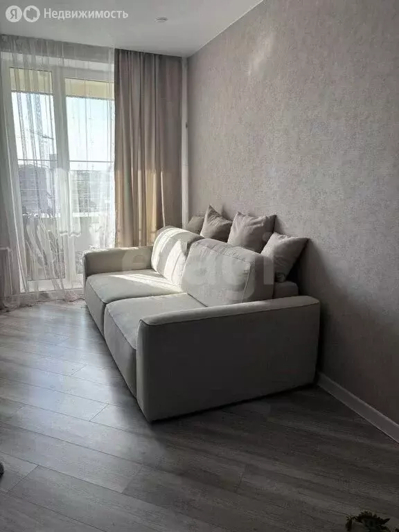 3-комнатная квартира: Новосибирск, Большевистская улица, 94 (72 м) - Фото 1