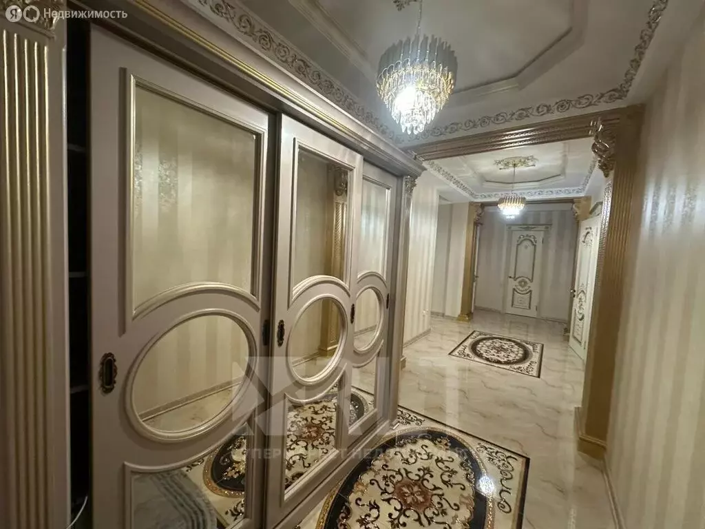 3-комнатная квартира: Махачкала, улица Азиза Алиева, 18 (116 м) - Фото 2