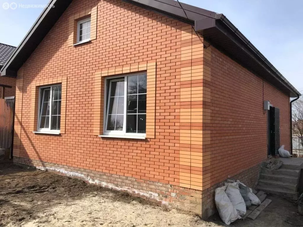 Дом в Ростов-на-Дону, Золотистая улица (90 м) - Фото 0
