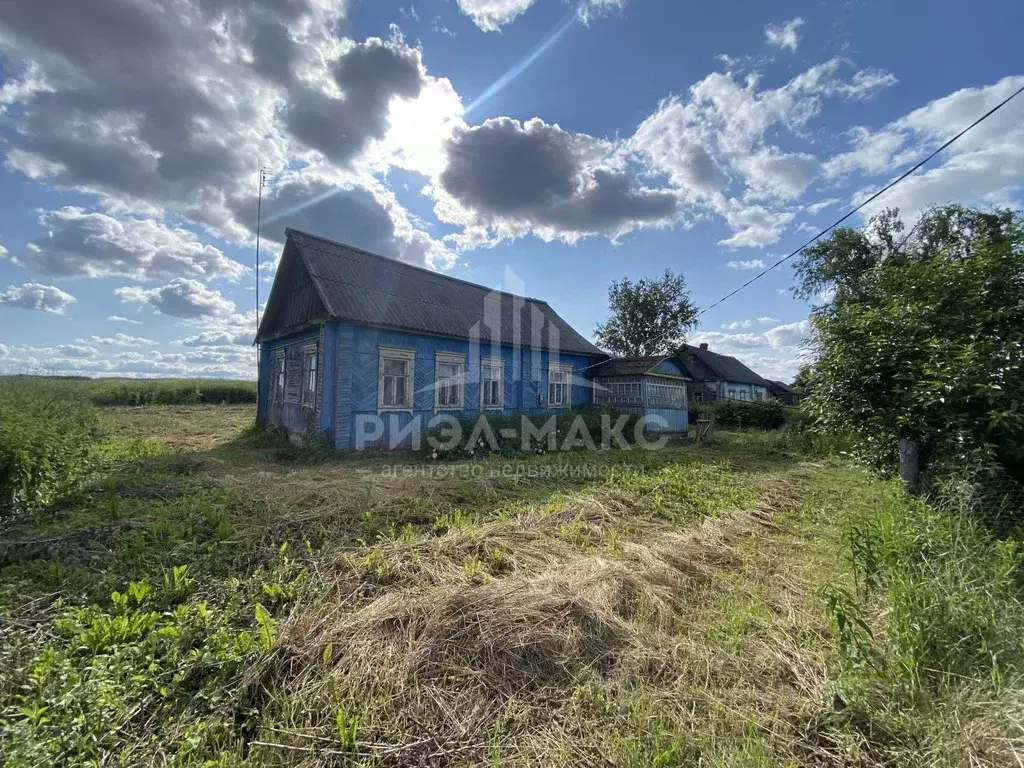 Дом в Брянская область, Навлинский район, Бяковское с/пос, с. Бяково ... - Фото 1