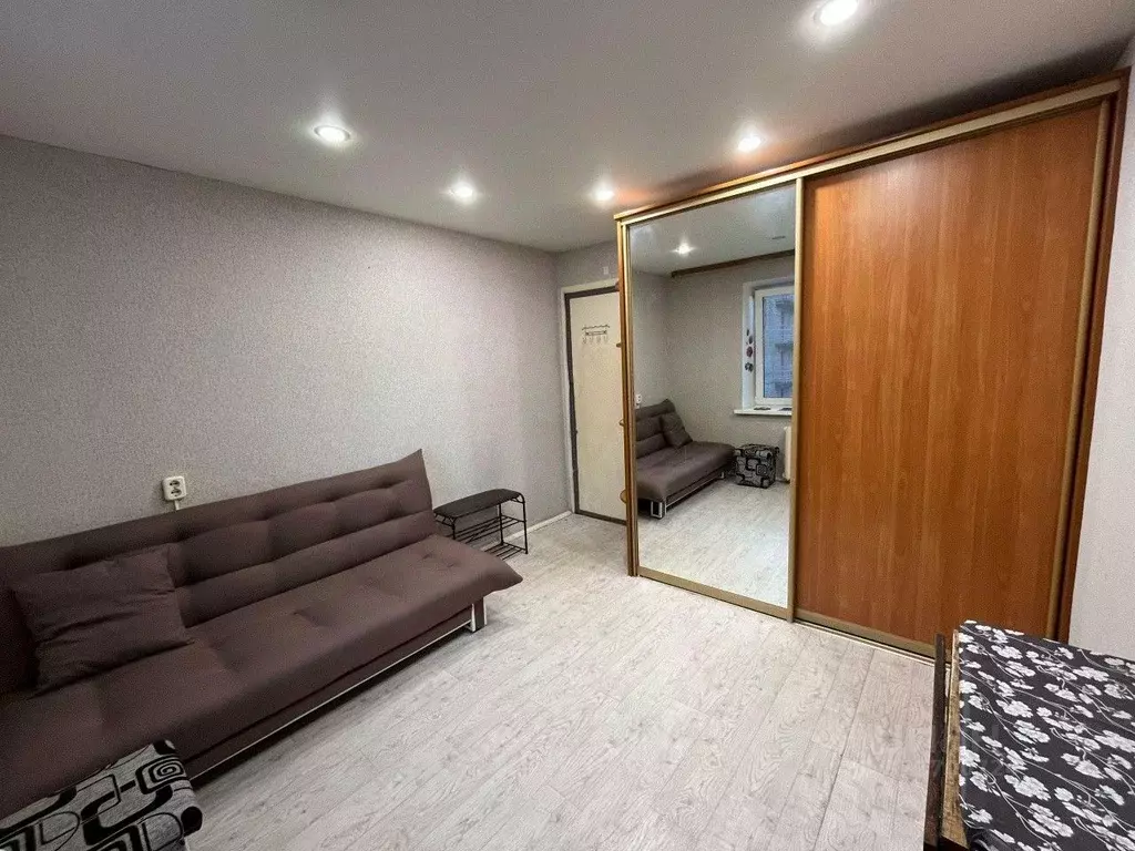 Комната Свердловская область, Екатеринбург ул. Июльская, 16 (12.0 м) - Фото 1