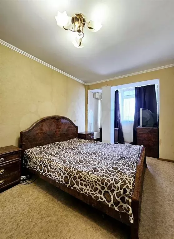 2-к. квартира, 54 м, 4/10 эт. - Фото 0
