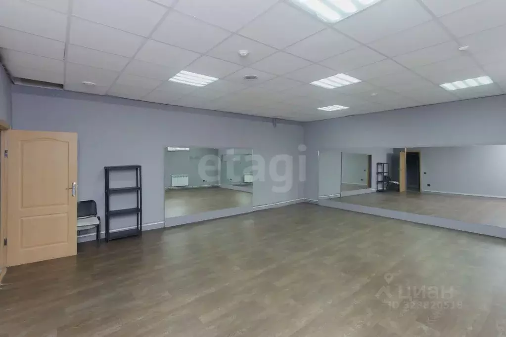 Помещение свободного назначения в Тюменская область, Тюмень ул. ... - Фото 2