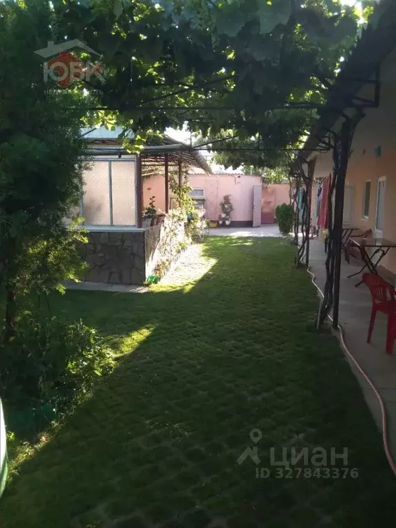 Дом в Крым, Евпатория городской округ, Заозерное пгт пер. Вишневый ... - Фото 1