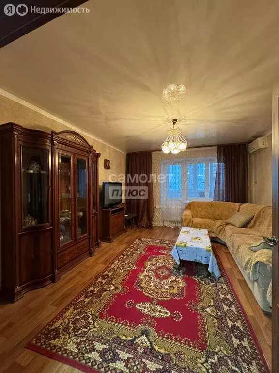 3-комнатная квартира: Астрахань, улица Куликова, 62 (80 м) - Фото 1