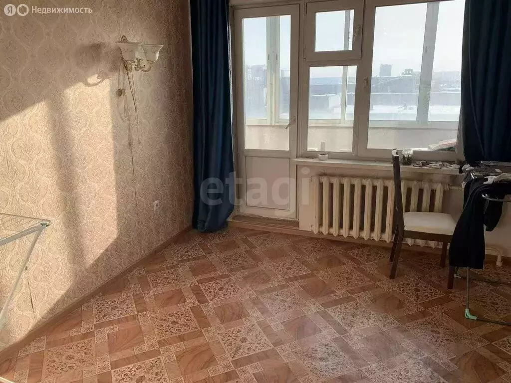 3-комнатная квартира: Якутск, улица Дзержинского, 49 (55.7 м) - Фото 1