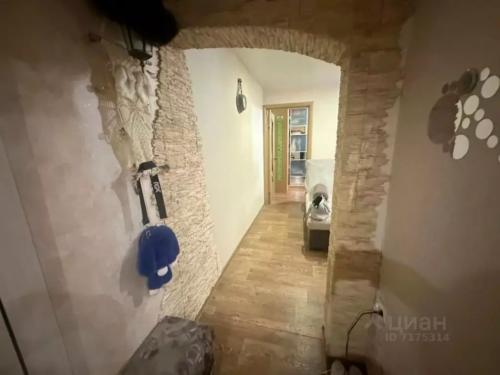 2-к кв. Удмуртия, Сарапул ул. Ефима Колчина, 50А (42.5 м) - Фото 2