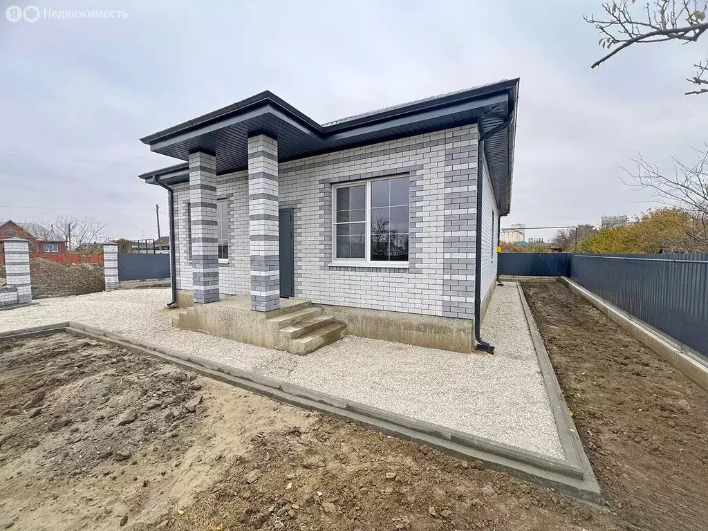 Дом в Славянск-на-Кубани, улица Щорса (108 м) - Фото 0