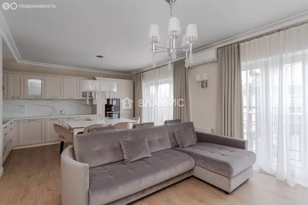 2-комнатная квартира: Калининград, Артиллерийская улица, 81 (89.5 м) - Фото 1