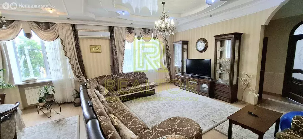 4-комнатная квартира: Красный Сулин, улица Металлургов, 16 (134.7 м) - Фото 0