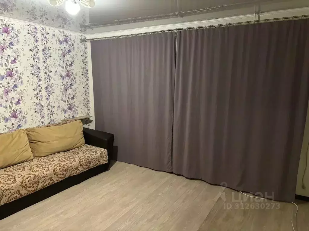 Студия Калмыкия, Элиста 8-й мкр, 65 (50.0 м) - Фото 1