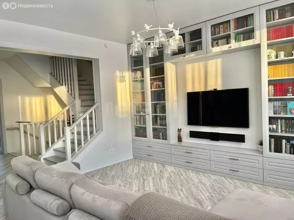 Дом в Кемерово, жилой район Лесная Поляна, Весенний проспект (238 м) - Фото 1