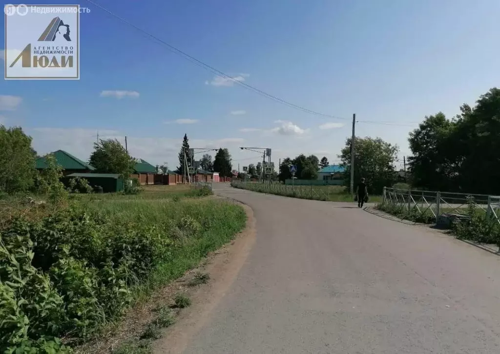Участок в село Вьюны, улица Коммунаров (14 м) - Фото 1
