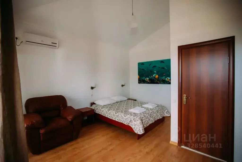 Комната Крым, Ленинский район, Семисотское с/пос, с. Каменское пер. ... - Фото 2