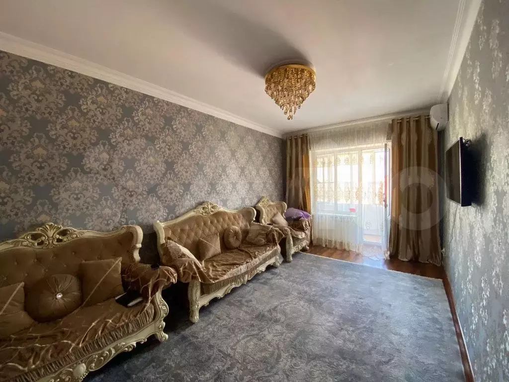 2-к. квартира, 70 м, 3/7 эт. - Фото 0