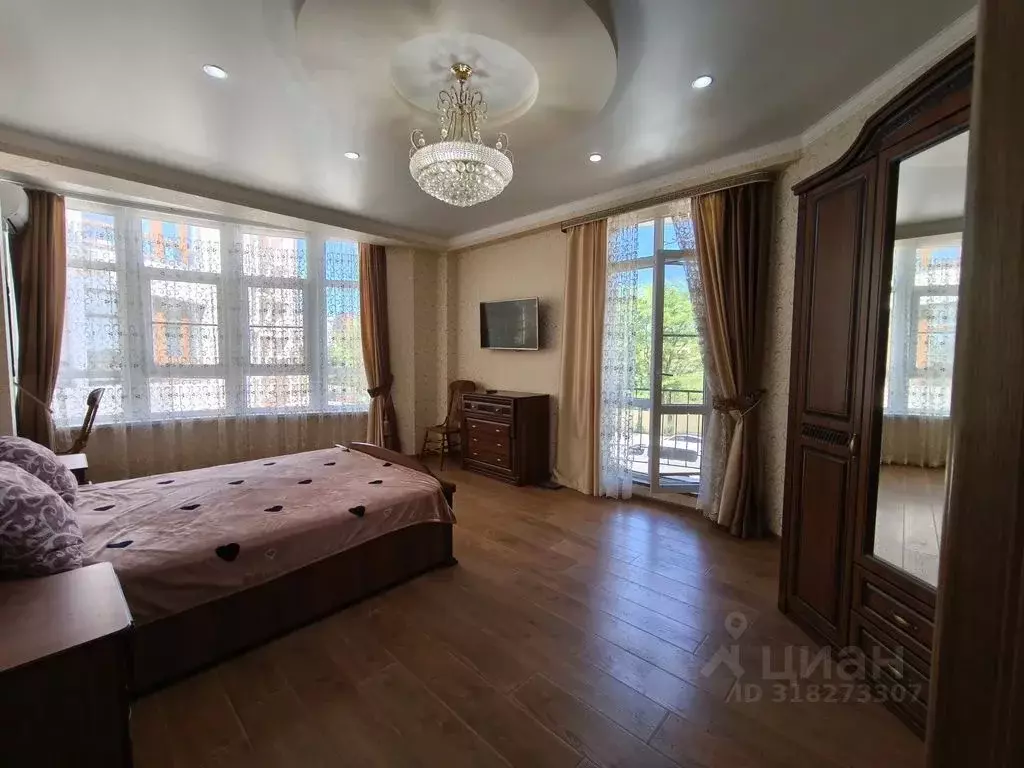 2-к кв. Краснодарский край, Геленджик Крымская ул., 19к9 (68.0 м) - Фото 1