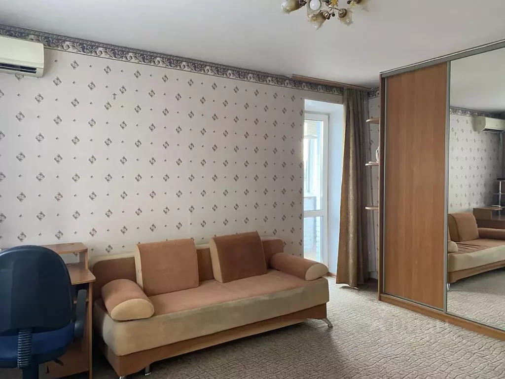 1-к кв. Омская область, Омск просп. Комарова, 9/1 (38.1 м) - Фото 2