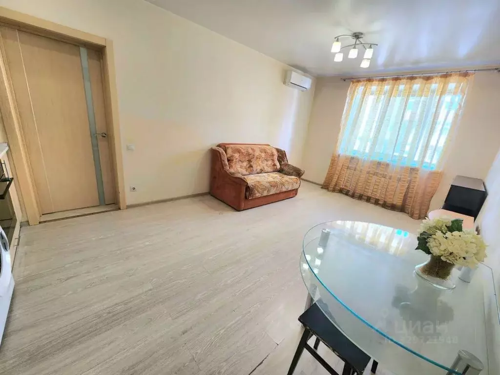 2-к кв. Алтайский край, Барнаул ул. Анатолия, 35А (53.7 м) - Фото 1