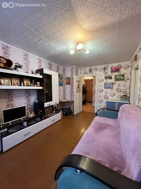 2-комнатная квартира: Дегтярск, улица Калинина, 66 (40 м) - Фото 1