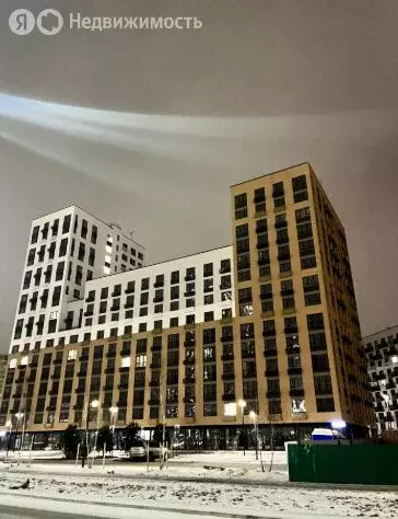 1-комнатная квартира: Тюмень, улица Василия Подшибякина, 11 (38 м) - Фото 0