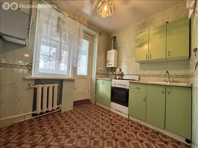 3-комнатная квартира: Ростов-на-Дону, Нахичевань, улица Ченцова, 77 ... - Фото 1