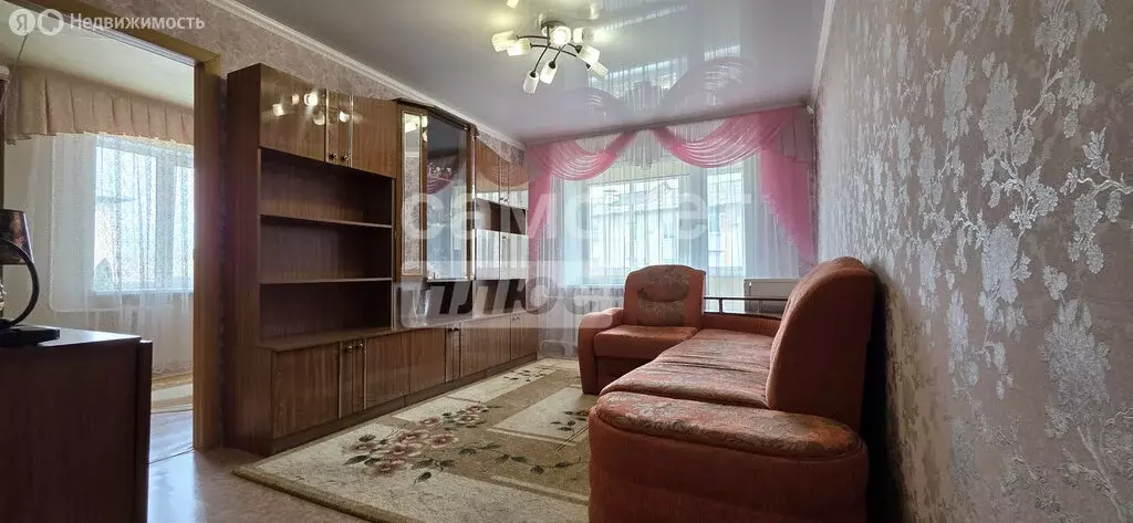 3-комнатная квартира: Биробиджан, улица Чапаева, 10 (50.1 м) - Фото 1