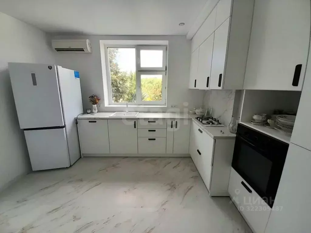 Дом в Севастополь ул. Ефремова, 17Б (300 м) - Фото 1