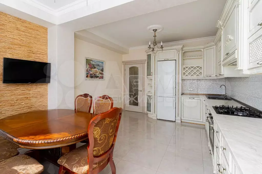 3-к. квартира, 100 м, 2/10 эт. - Фото 1