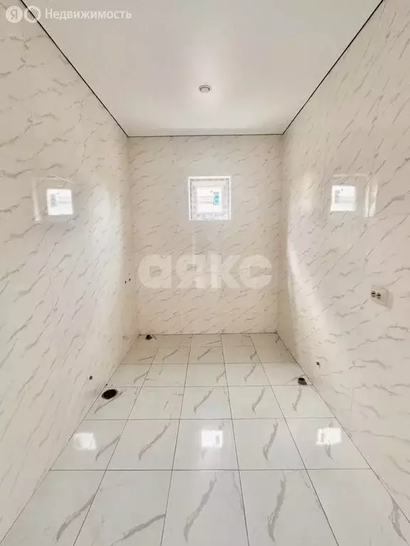 Дом в Темрюк, СОТ Автомобилист, Каштановая улица, 130 (90 м) - Фото 1