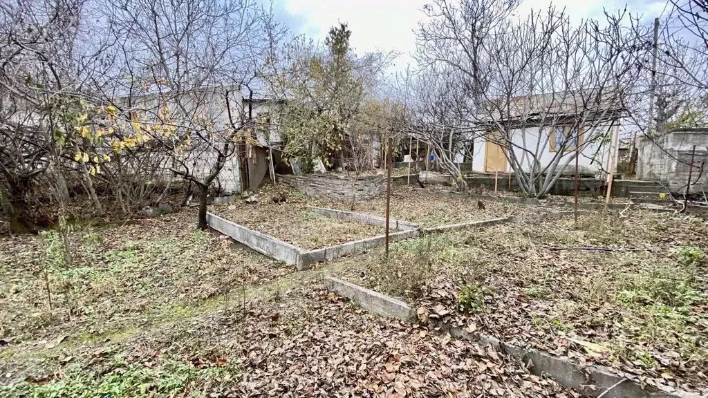 Участок в Севастополь Строитель садовое товарищество,  (4.0 сот.) - Фото 0