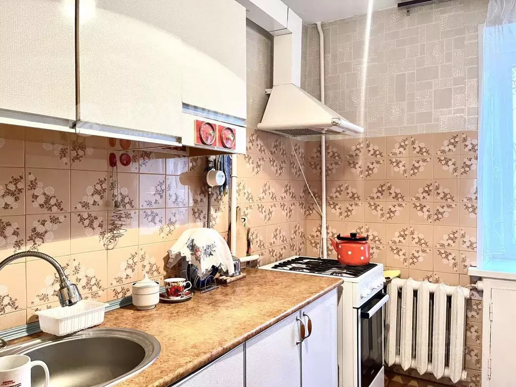 3-к кв. Чувашия, Канаш Канашская ул., 8 (58.9 м) - Фото 1