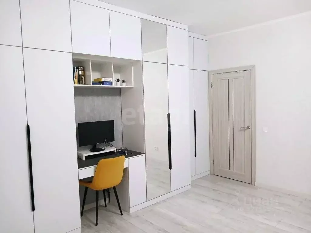 2-к кв. Тюменская область, Тюмень ул. 50 лет ВЛКСМ, 13 (80.0 м) - Фото 1