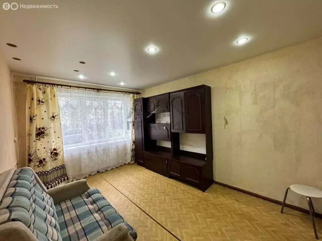 3-комнатная квартира: Малая Вишера, Пушкинская улица, 46 (51.9 м) - Фото 1