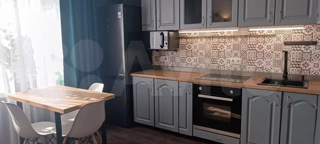 1-комнатная квартира: Саратов, улица имени К.Г. Уфимцева, 3В (45 м) - Фото 1